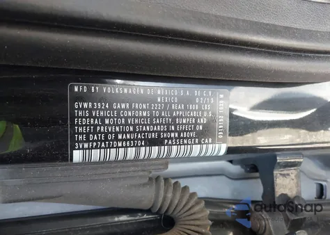 2013 Volkswagen Beetle 2.5L Entry из США, поврежденный, VIN 3VWFP7AT7DM663704